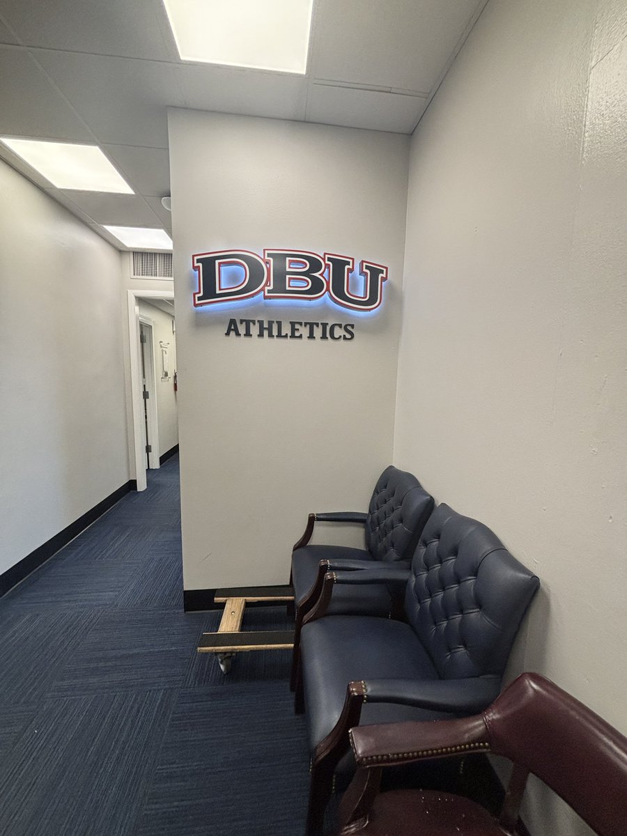 Laila Erwin tweet media