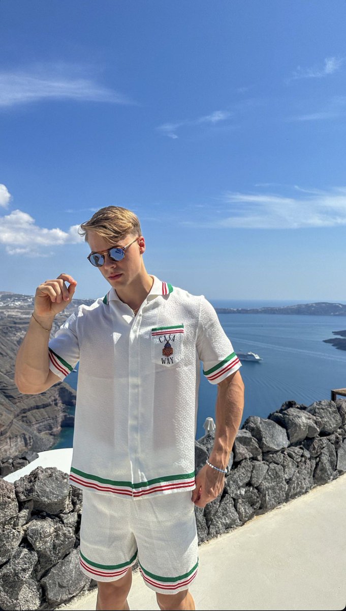 Peachy Boy tweet media