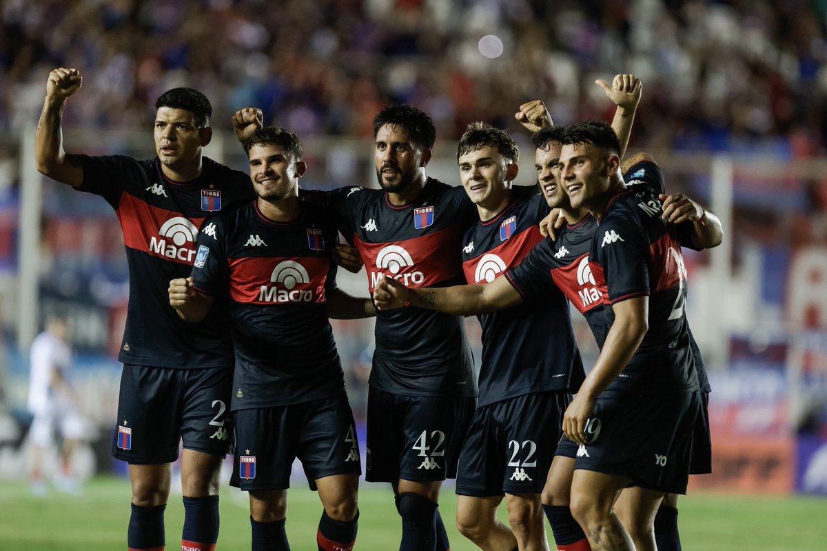 Copa_Argentina's tweet photo. La banda de Tigre, a 16avos 🐯✅ https://t.co/7V5TKKfIHb
