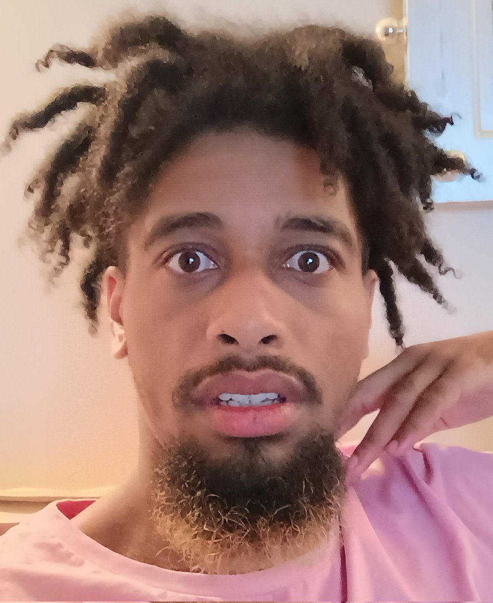 Às vezes eu esqueço que eu sou linda maravilhosa e perfeitah daí eu levo mó susto