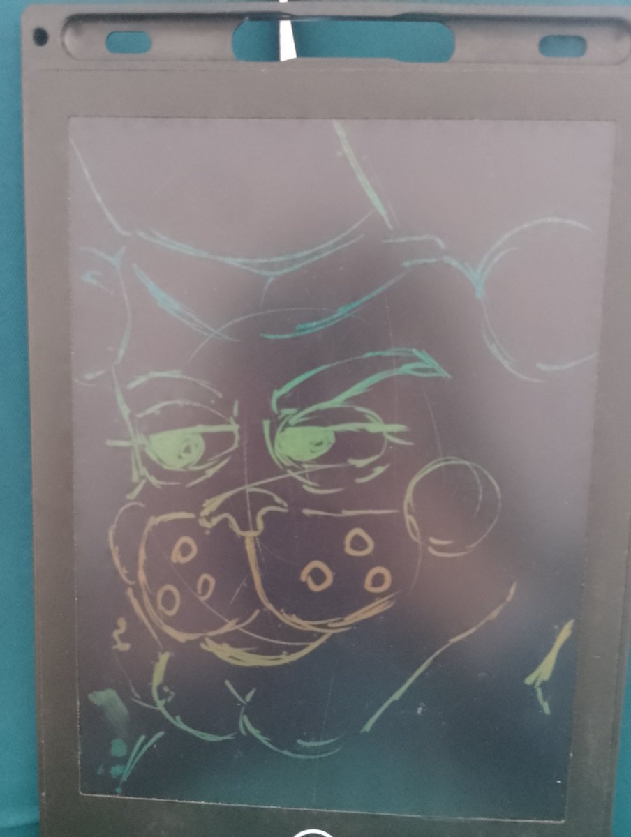 NachaFox's tweet photo. Ayuda me re aburro aquiii (estoy en el pueblo de mi familia) y algunos dibujos que he hecho en mi tiempo aqui https://t.co/XUrbYQDaEz