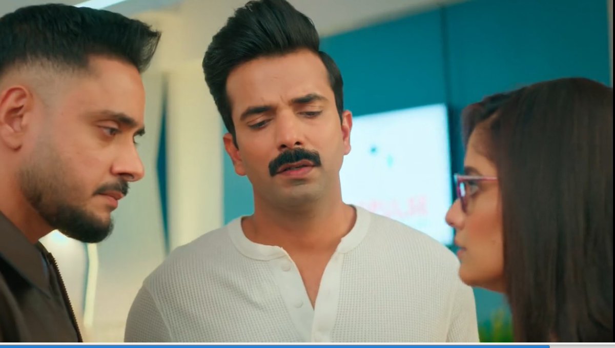 Why does she keep saying "meri beti", esp in front of Aman Kumar?  She should include Dhairya and say hamari beti if she was truly grateful of Dhairya's sacrifice! Whatever the reason for his sacrifice, he truly loves Dua and #Mannat should remember adoptive parent is a PARENT!