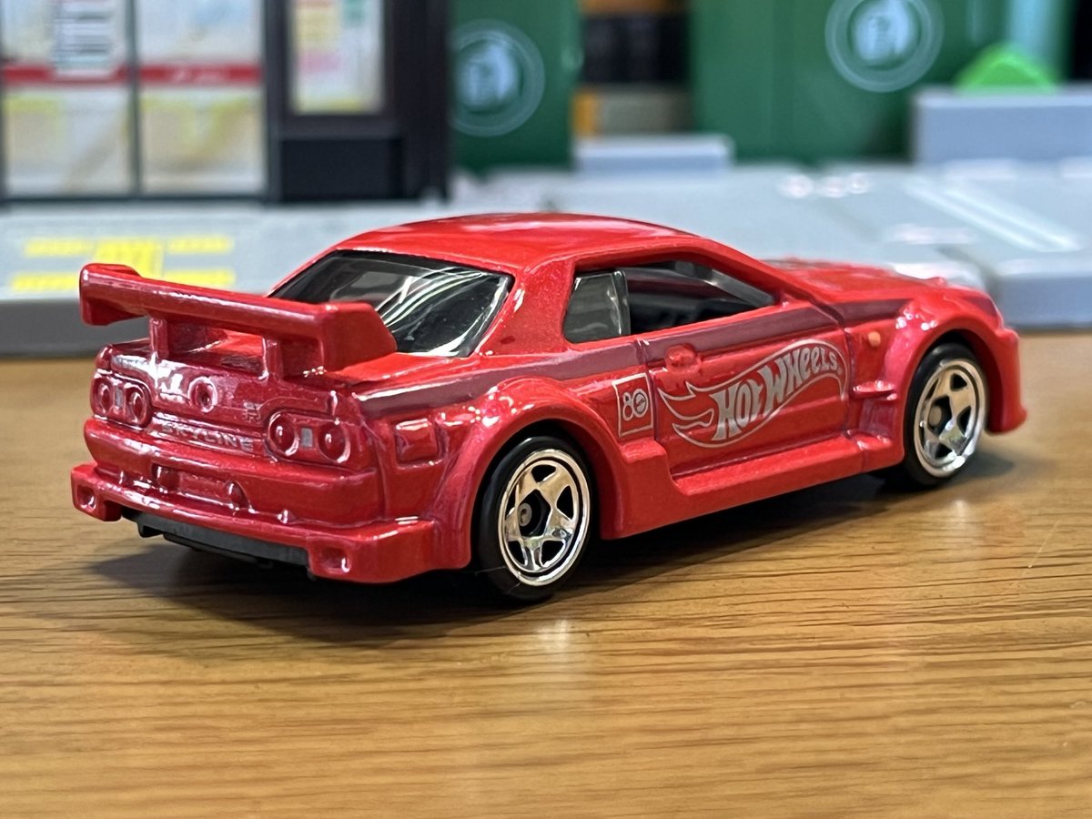 Mattel 80th Anniversary Hot Wheels 8 Car Set - Nissan Skyline GT-R