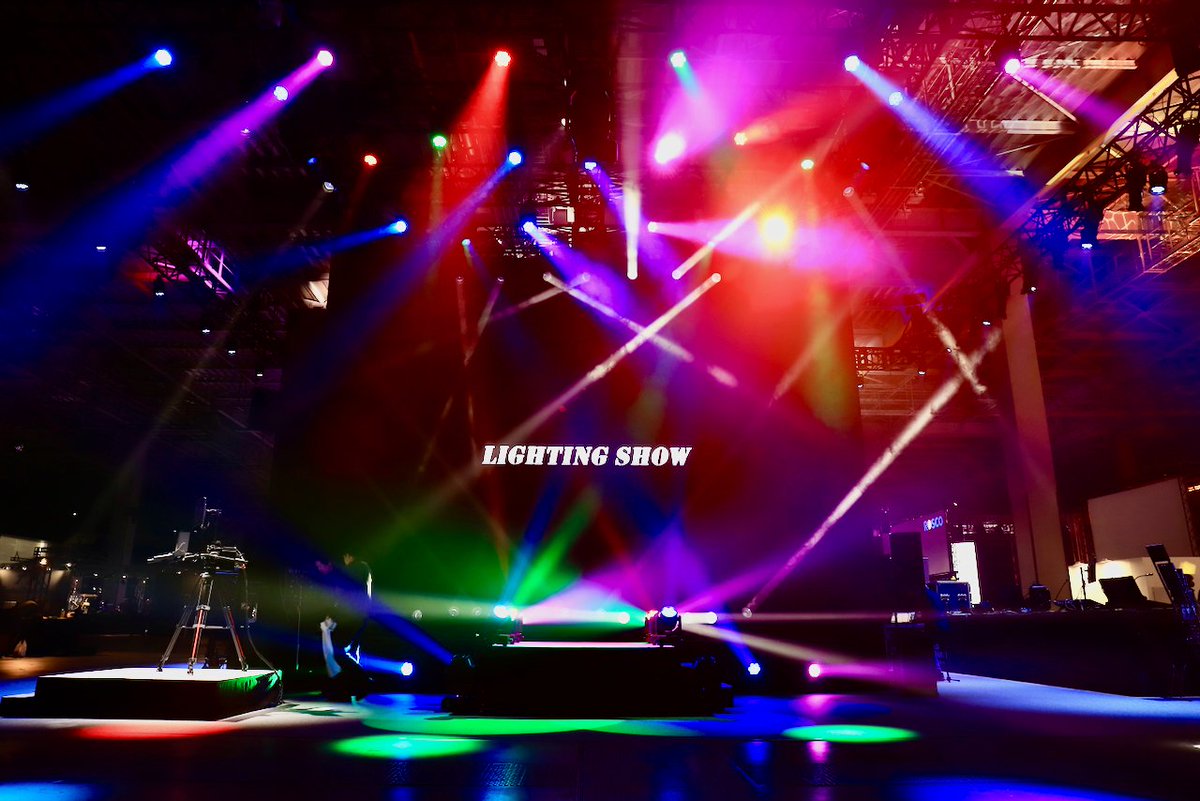 【ProLight &amp; ProVisual 2026】
LIGHTING　SHOWは毎時 0分、30分を予定しております。
最新のフォローシステム「MACULA」を用いたショーになっております。
ぜひご来場の上、生でご鑑賞ください！！

#tokyobutaishowmei
#ProLight&amp;ProVisual2026
#東京舞台照明
#lightingshow