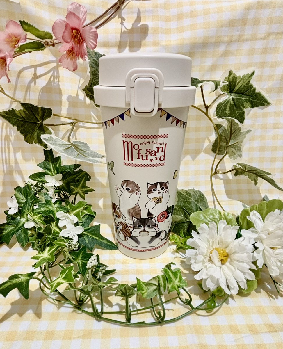 mofumofu_store's tweet photo. #mofusandもふもふストア大丸梅田店

⭐️新商品のご紹介⭐️

●ワンプッシュタンブラー480ml ピクニック
    ¥3,960（税込）

たっぷり入るサイズが嬉しい😋持ち運べるロック付きタンブラーです💕

皆様のご来店を心よりお待ちしております
#mofusand #mofusandもふもふストア https://t.co/PXcC09mppM