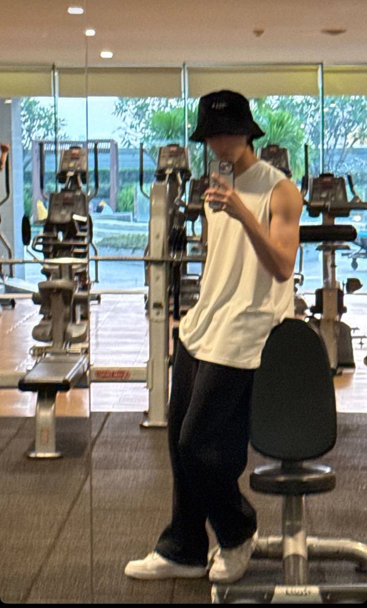 คัj ซojอู 강성우 🩷😗🩶 tweet media
