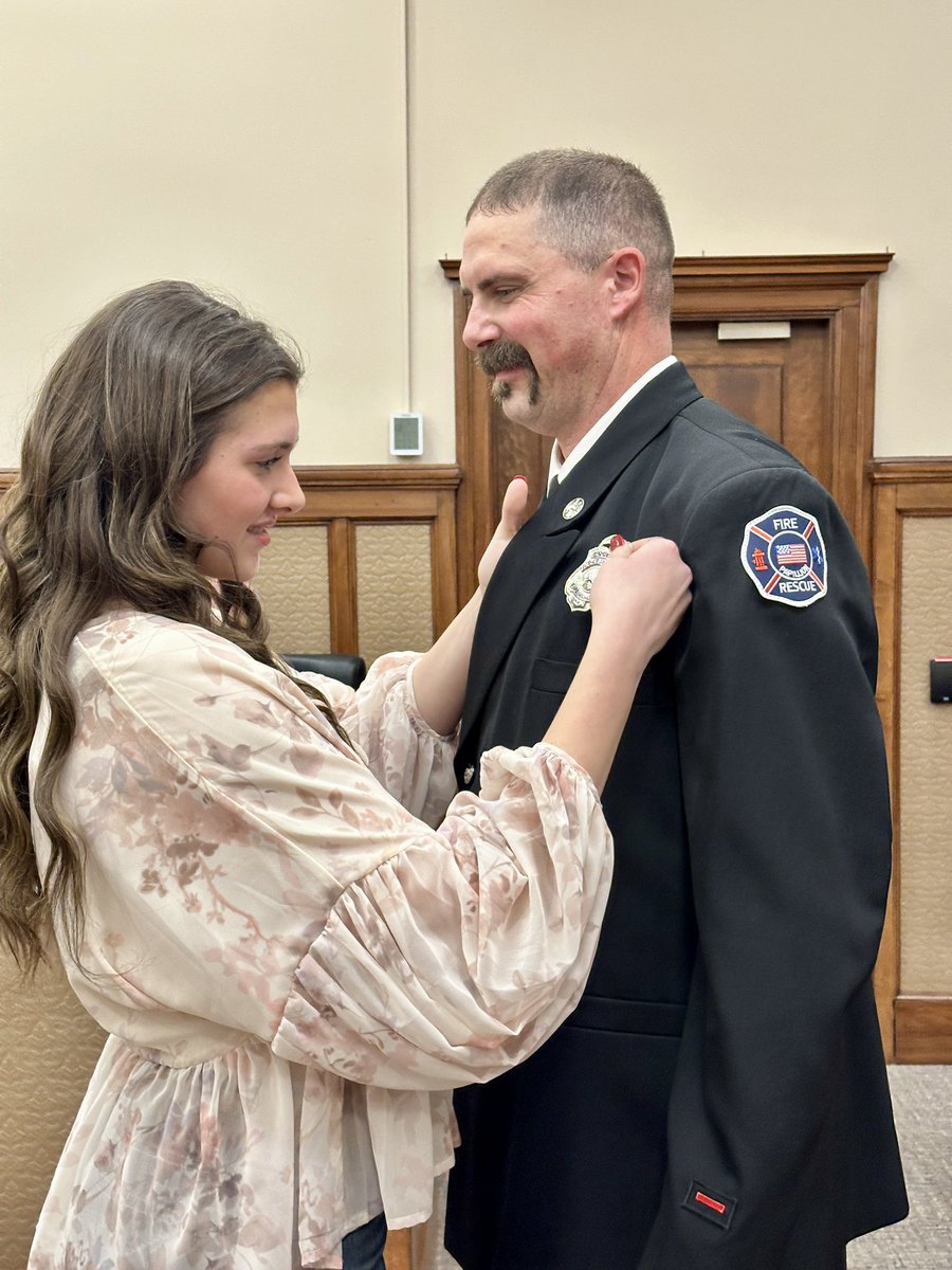 From Papillion City Council this evening, <a href="/PapillionFire/">Papillion Fire Department</a> Department Firefighter Ryan Bosshart has been promoted to Fire Apparatus Engineer. His daughter Lacey handled the honor of pinning his badge. Congrats FAE Bosshart!