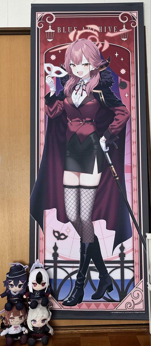 アルちゃの特大タペストリーがちゃんと特大でわろてる