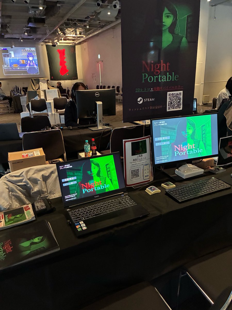 P_MisoStudio's tweet photo. #ゲーム制作者交流会
👾2Dレトロゲーム × 🕯️夜勤サバイバルホラー
『Night Portable』制作中

夜のゲームショップで業務をこなしながら、怪異から逃げて深夜0時〜6時の間を生き延びるゲームです。

#DREAMSCAPE4 
#東京ゲームダンジョン11 
に出展しました。

👇Steamページ公開中です！ https://t.co/RxRKk3uK7S