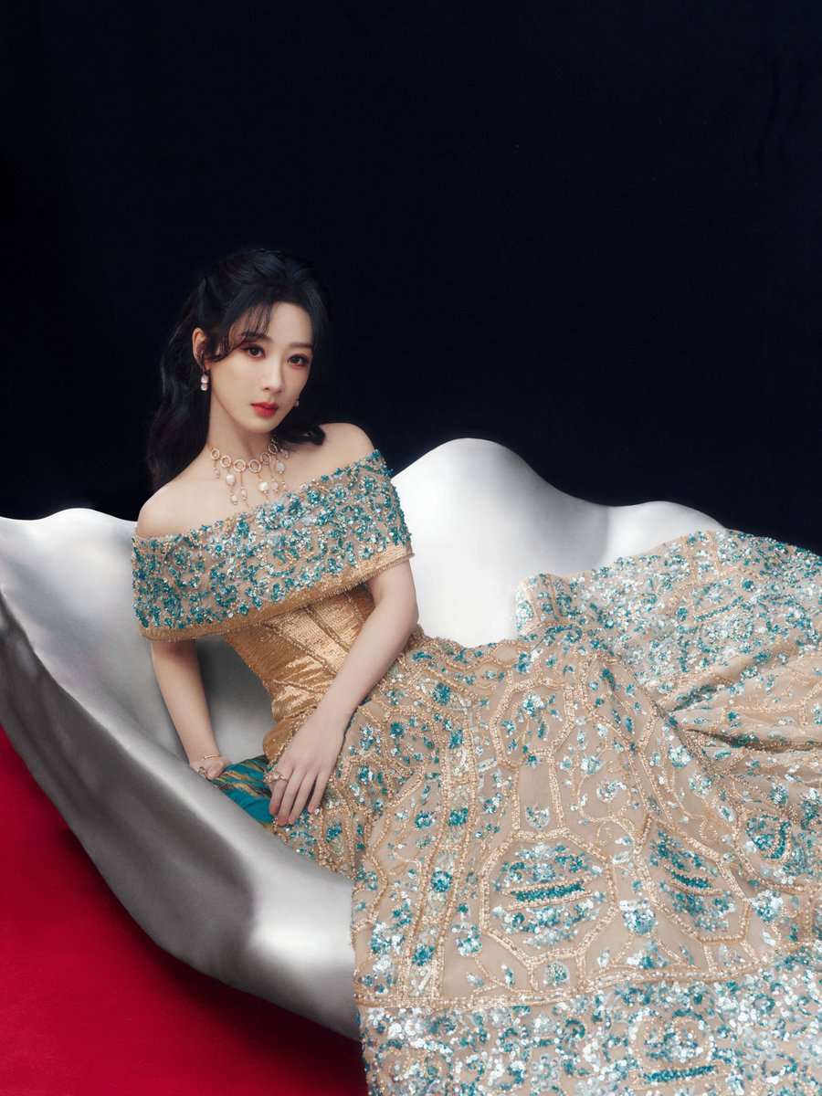 ThailandYo71826's tweet image. ใครกันจะไม่หลงเสน่ห์ #หยางจื่อ #YangZi! ✨

#YOUKU #YOUKUThailand