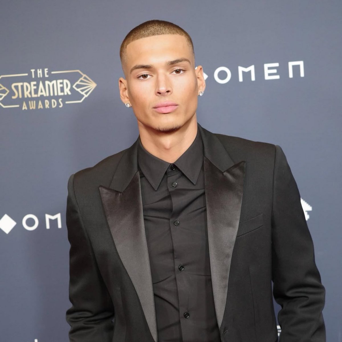 Fans are noticing that Marlon is literally the older version of his young self 👀