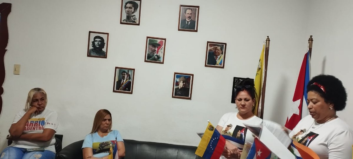 ¡Aquí no se rinde nadie! 💪🇨🇺 La Brigada "Juan Almeida Bosque" en San Bernardino realiza Vespertino Especial por el natalicio del Comandante de la Revolución. Honramos su lealtad eterna a Fidel y Raúl con más compromiso y salud. #CubaViveEnSuHistoria #AlmeidaVive