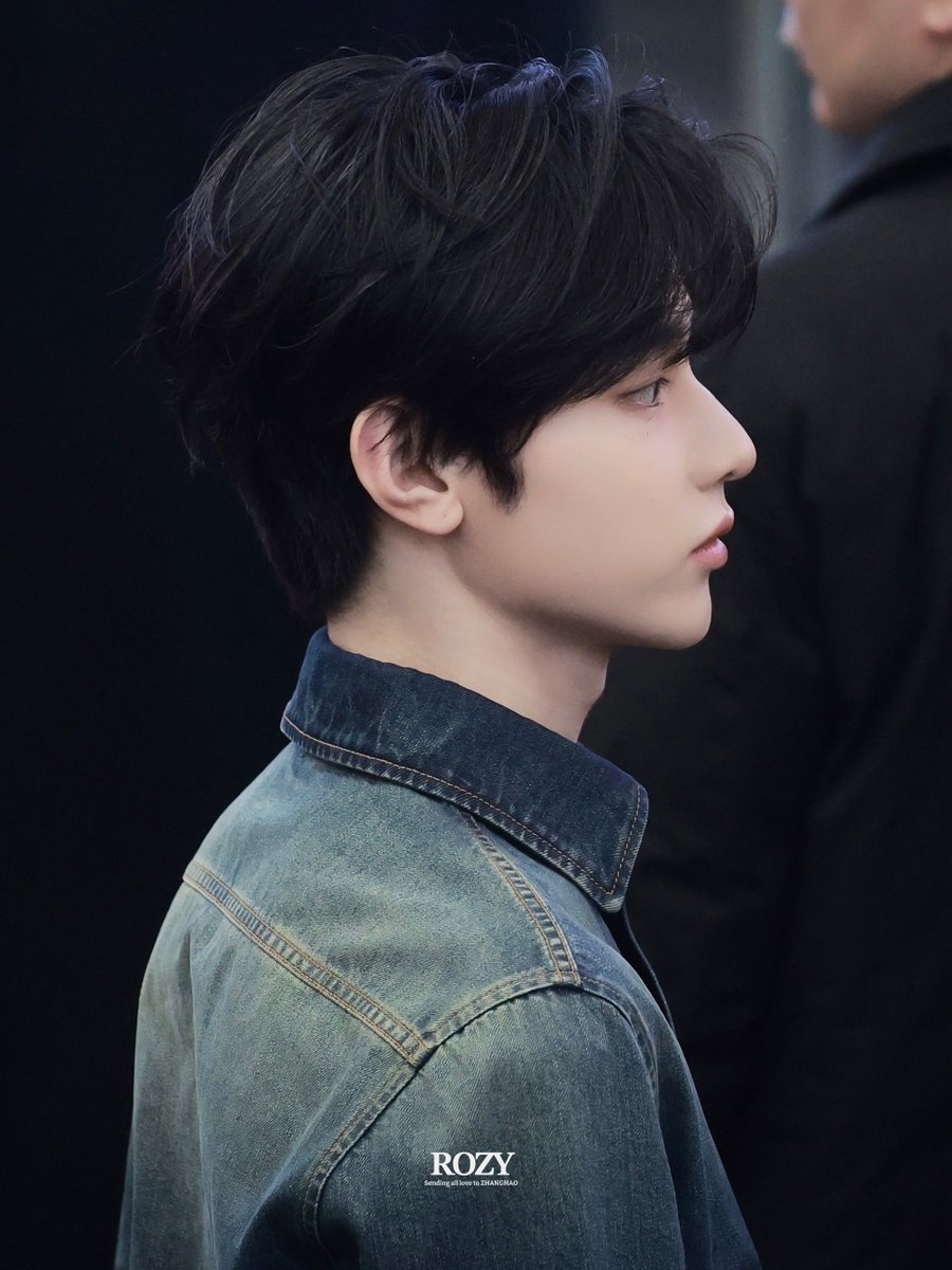 𝐑𝐎𝐙𝐘 tweet media