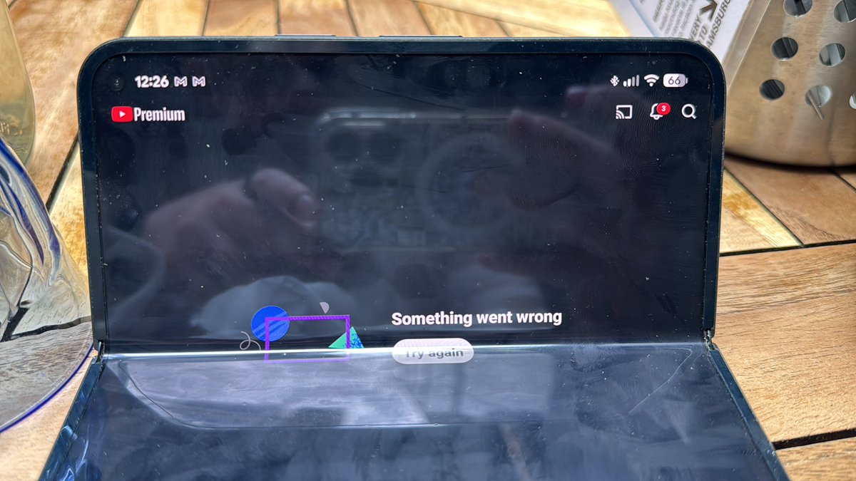 MFTcrew's tweet photo. You @YouTube are you ok/down ? 😬 https://t.co/C5soOV3GQj