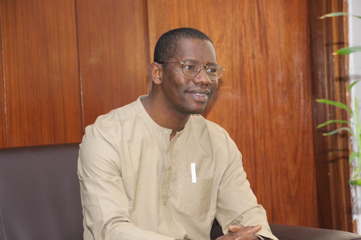 UCAD_Senegal's tweet image. Audience au Rectorat : Cap sur la géographie sénégalaise !

Le Recteur de l’Université Cheikh Anta Diop de Dakar @Prabkandji a reçu en audience l’Association Sénégalaise des Géographes #ASG, dans une dynamique de dialogue, de collaboration scientifique et de valorisation de la