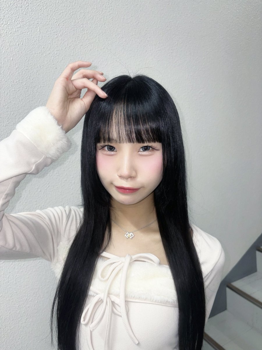 AINAS_GANG's tweet photo. 黒髪にしたー！ https://t.co/RtaEXIkbD6