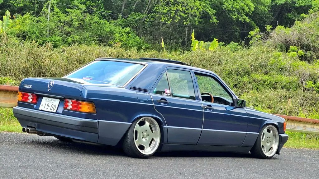 #30年以上前のカッコイイクルマを貼る
かっこよかったなぁ…