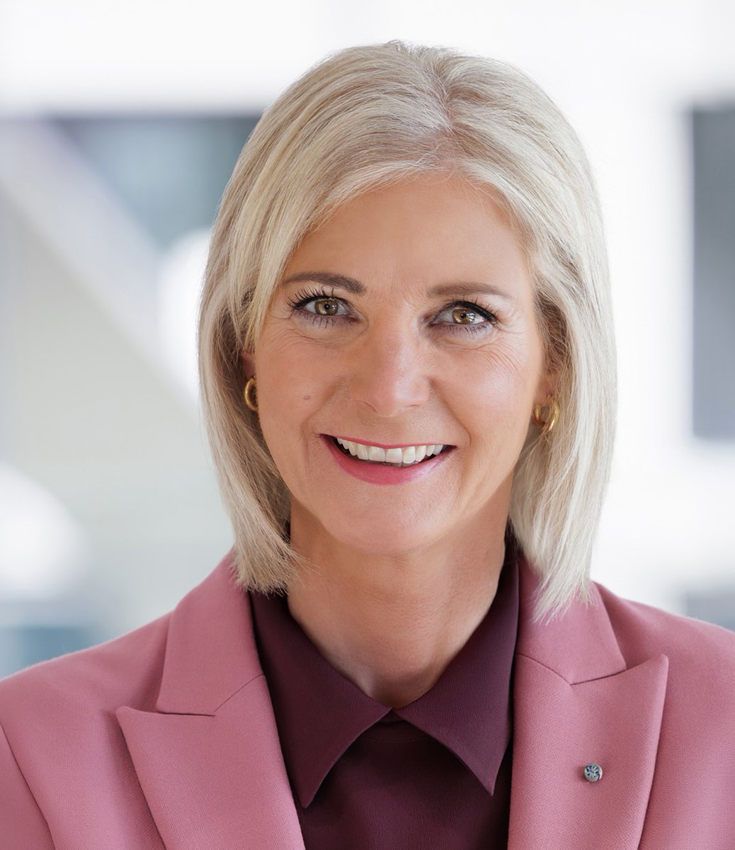 Bayerisches Sozialministerium tweet media