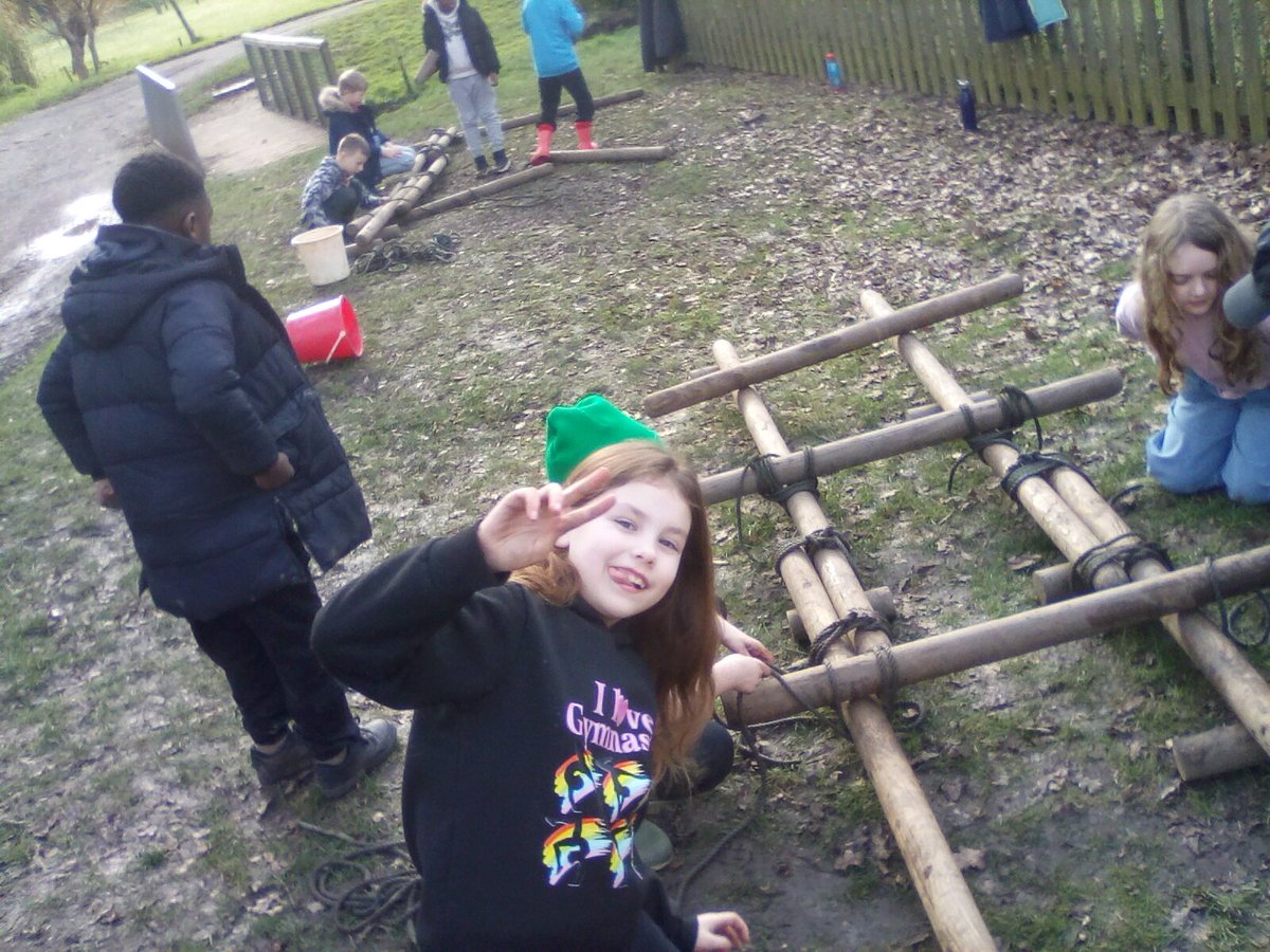 year4barwell's tweet photo. Bridge building https://t.co/bL1M5VqTKL
