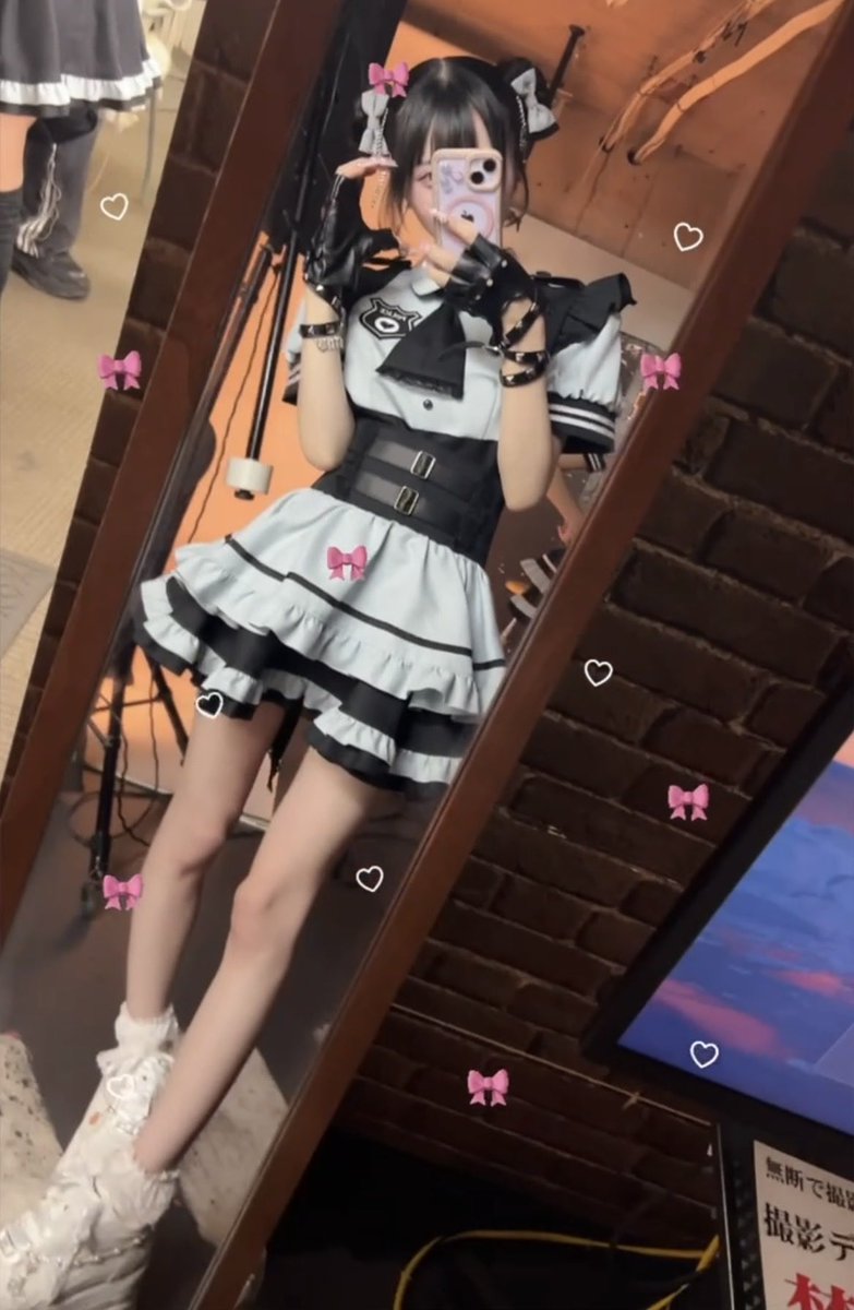 バズってたダーリッチのデニム、前から欲しかったのとダーリッチ行く予定あったのでどーせなら😻と思って買ったらXS履けなかった😭W
Sでもぴったりだったので、痩せます😭･･･多分これは六本木のホラーマンキャバ嬢か拒食症しか着れません🙀
参考に(T ^ T)
155cm/37kg/BMI 15.4
2枚目 XS / 3枚目 S https://t.co/Q0W1ymR6ce