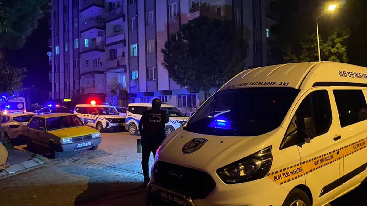 pmajanss's tweet photo. Aydın'da 15 yaşındaki çocuk, ailesi tarafından odasında asılı halde ö!ü bulundu. https://t.co/TmEOIpXBzy