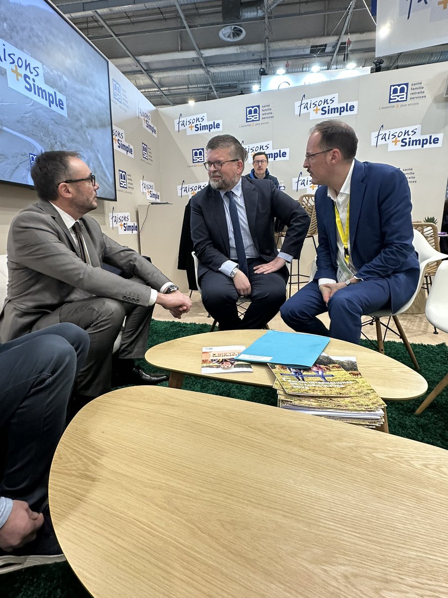 Luc Carvounas tweet media