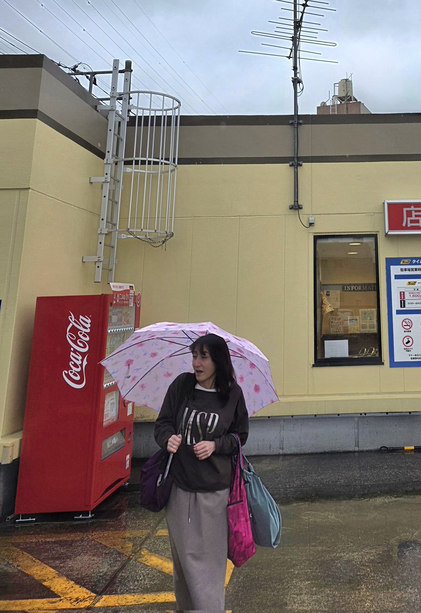 あー。 今日は、雨降りで寒かった～☔ 4月19日(日)は、TakeRose企画