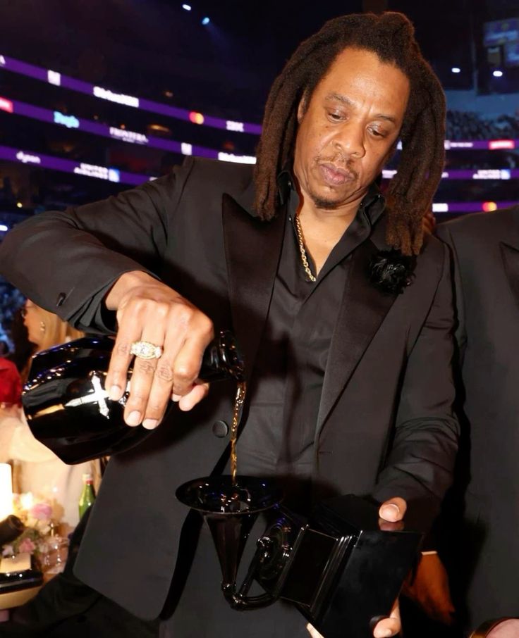 Moh ○n X ♤ tweet media