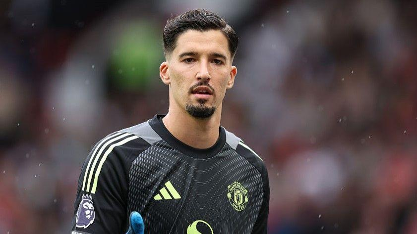UtdXclusive's tweet photo. 🚨 JUST IN: Beşiktaş have reached an agreement with Manchester United to sign Altay Bayındır in the summer transfer window for €5M. United are open to the sale with under 18 months left on his contract (+ an option year). 

Personal terms with the player have also been agreed, at around €2M per year (likely after tax), down from initial talks of €3M. 

[@fanatikcomtr, @Sport_Witness]