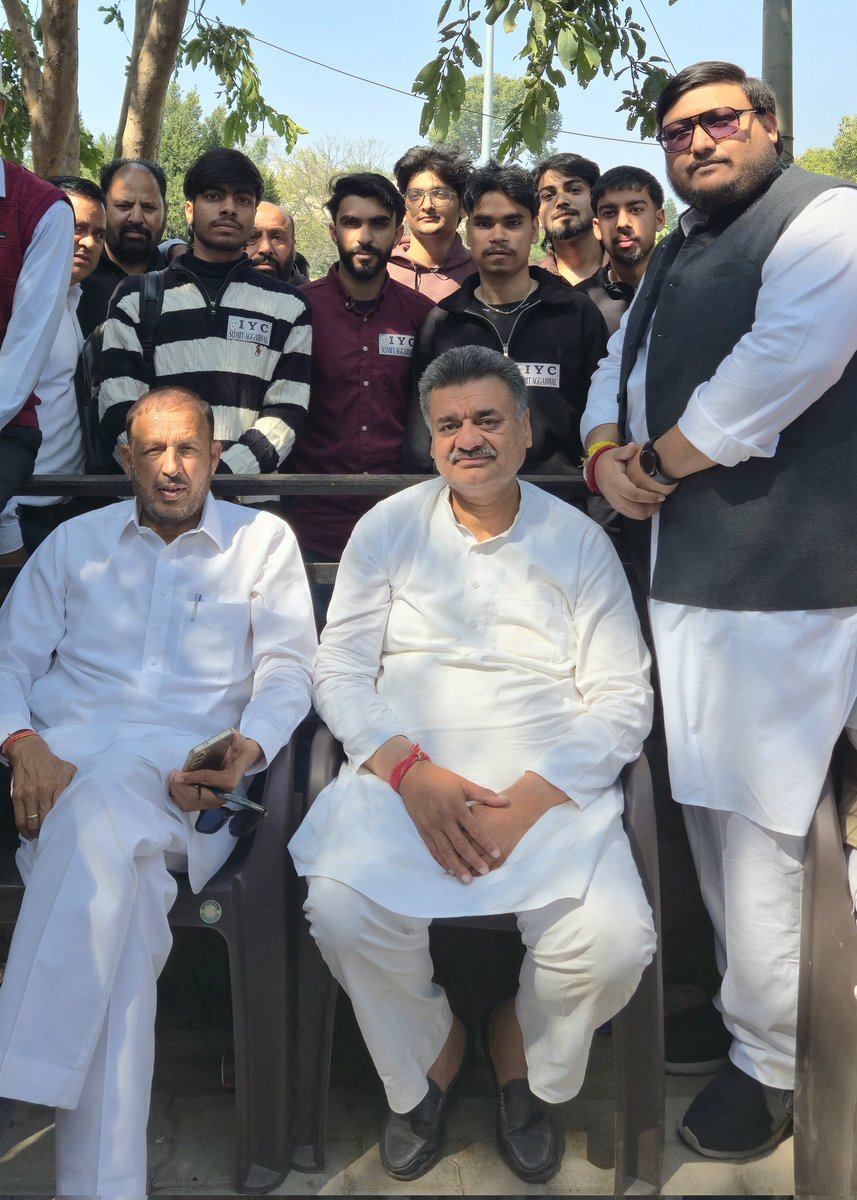 SumitInc035's tweet photo. चंडीगढ़ विधानसभा घेराव 📍
आज चंडीगढ़ में मनरेगा बचाओ प्रदर्शन के दौरान
 #MNREGABachaoSangram #MNREGA 
@RahulGandhi 
@priyankagandhi 
@rssurjewala 
@Kumari_Selja 
@adityasurjewala 
@cmbishnoi 
@INC_Pardeep
@raonarenderinc 
@INCHaryana 
@INCIndia https://t.co/sDU6dSKHJ5
