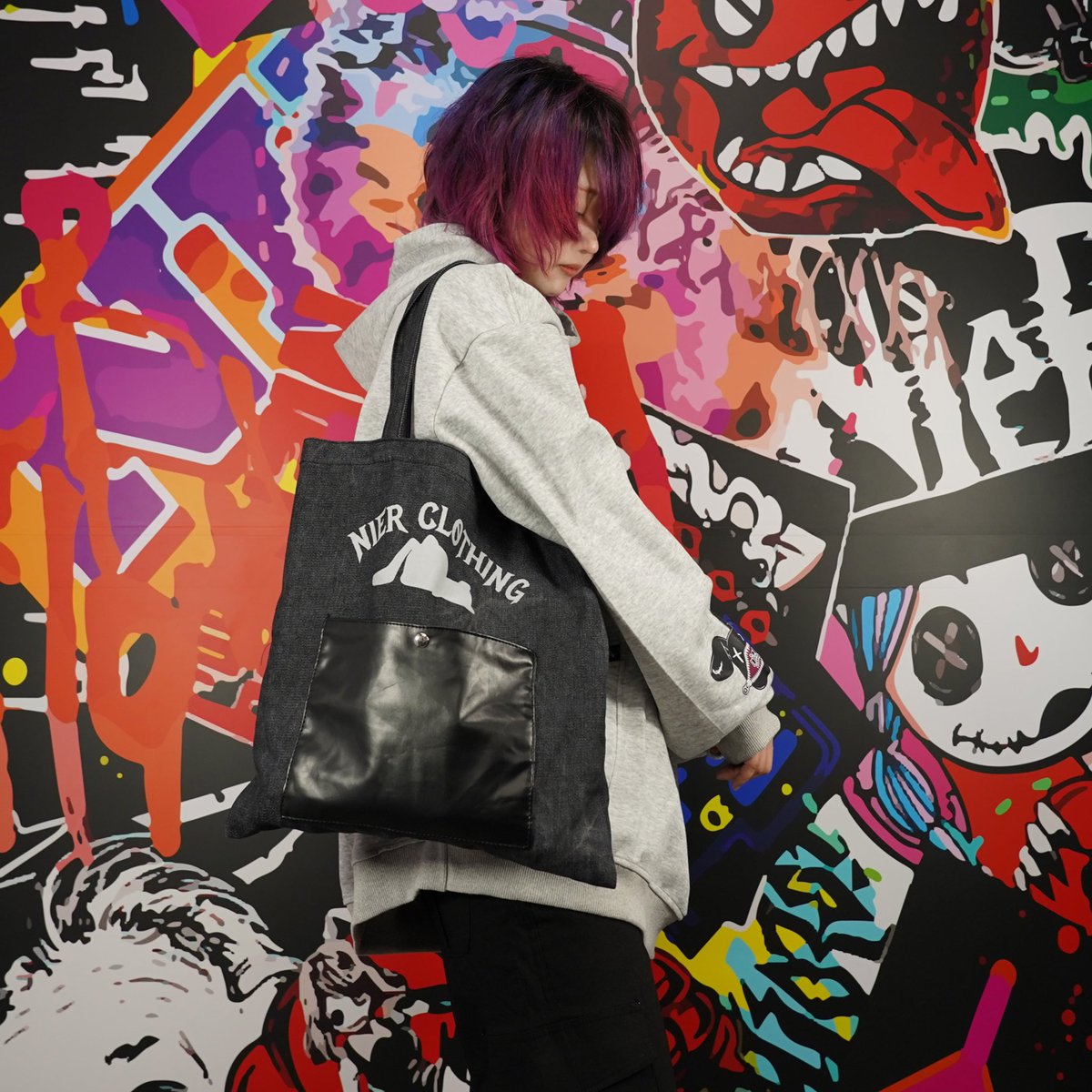 NieR_tokyo's tweet photo. 🎁MEGA PRESENT EVENT🎁

WASHED BLACK DENIM STYLE TOTE BAG

--55点限定SPECIAL PRICE--
💥💥999円(税込)💥💥

利益のないプレゼントイベント商品となります❣️

是非お早めにゲットしてみてください🐰
https://t.co/YBpWjJ5AMC https://t.co/k4U7eWsQYX