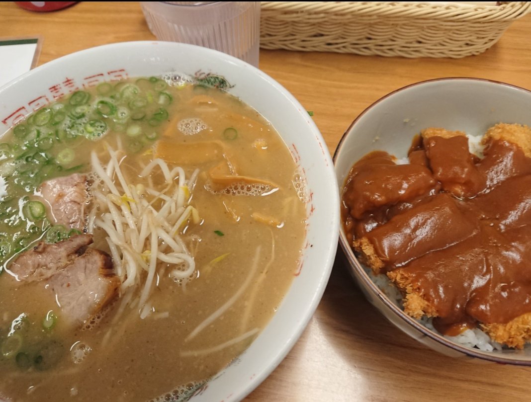 藤川千愛さんの聖地巡礼マップ
俺が３歳くらいから食べてた「食堂やまと」
デミカツ丼､ラーメン全て旨し！👍ハズレ無し