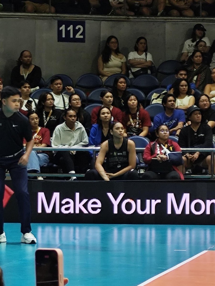 anotherfangiul's tweet photo. sayo lahat to angel? EME https://t.co/XQic2peNy0