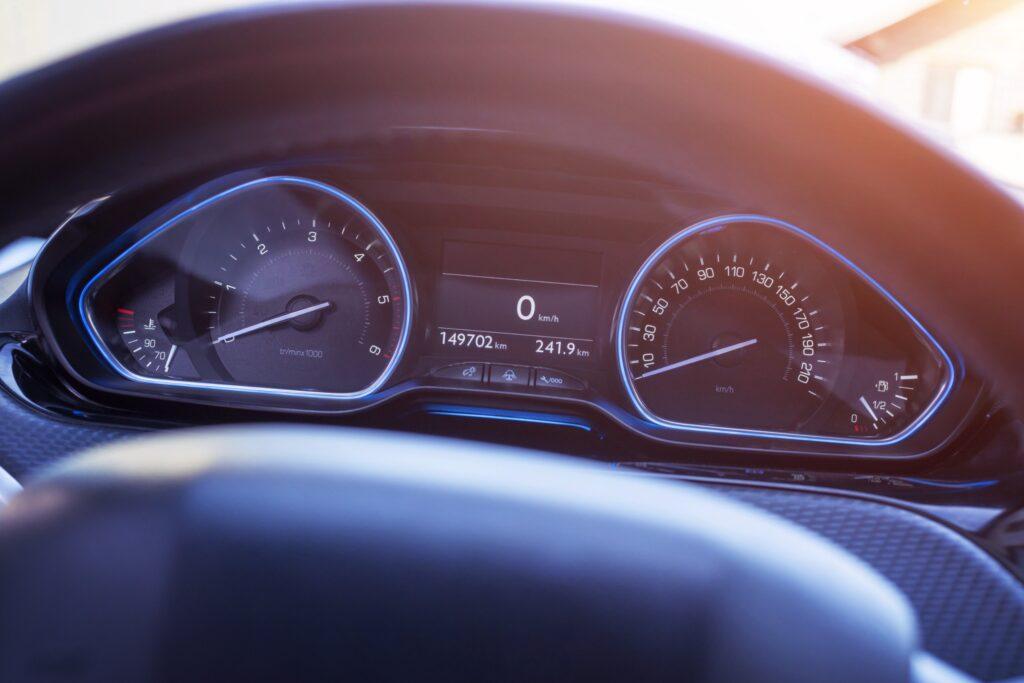 sicurauto's tweet photo. Contachilometri truccato auto usata acquistata: cosa fare https://t.co/YUN73qQ2dY #AcquistoAutoUsata #GuideUtili #CortediCassazione #Normativa #Truffe https://t.co/jIwZjRD44L
