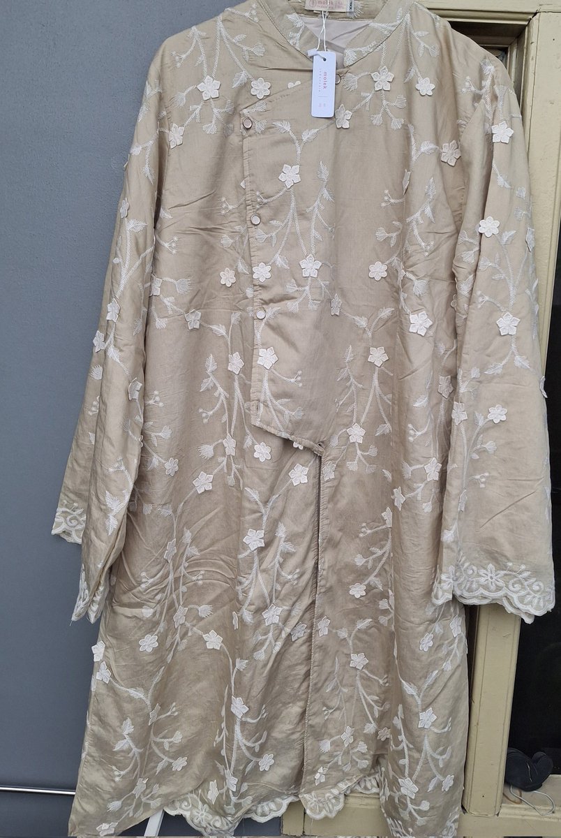 cizenina88's tweet photo. WTS [NEW] zia tunik brand Molek warna olive green kalem bgt , beli di tanah abang dijual karna milih pake dress aja.
Price 300k (nego tipis) 
Oren atau instan area jabodetabek azaa
Dm atau chat https://t.co/FMdW3nezyD