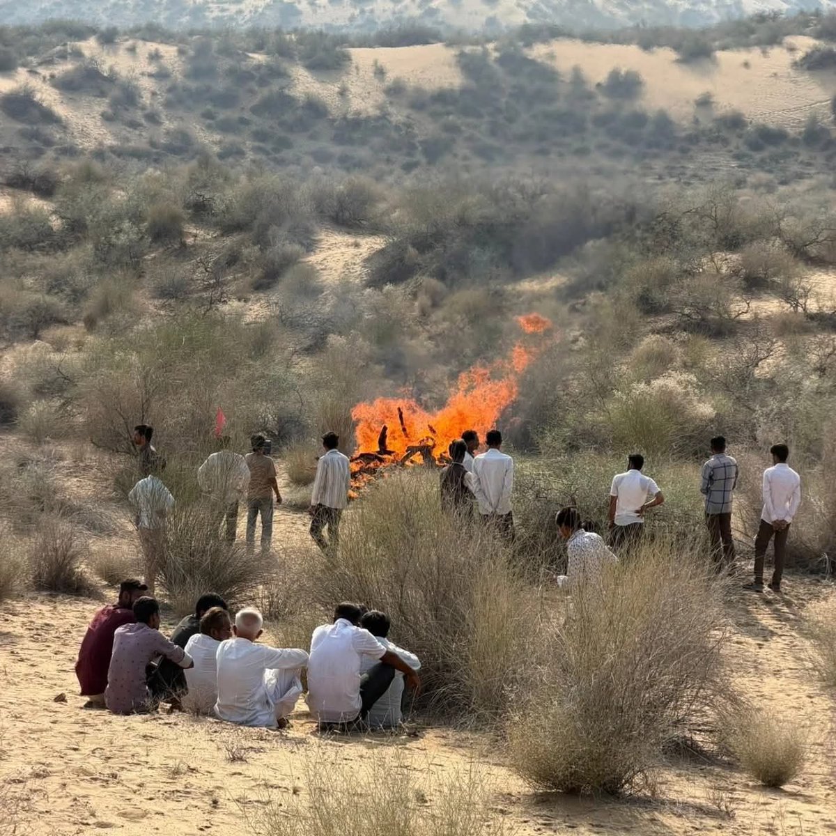 यह चिता केवल उस बेटी की नहीं है, यह हमारी कानून व्यवस्था और राजनीति की भी चिता है।

यदि व्यवस्था का भय होता, यदि सत्ता और कानून का वास्तविक असर होता, तो बेटियाँ यूँ रोज़ दरिंदगी का शिकार न होती।

मैं एक सरकारी कर्मचारी हूँ। हर साल अपनी 1-2 महीने की मेहनत की कमाई से टैक्स देता हूँ