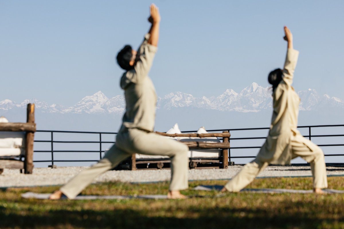 nepaltourismb's tweet image. Quiet moments of reflection, where heritage meets wellness. 🧘 From serene courtyards to sacred spaces, options are aplenty in #Nepal for those seeking balance and beauty. 🌼🇳🇵#NepalNOW 
#WellnessWednesday #LifetimeExperiences 
📷 The Dwarika's Hotel