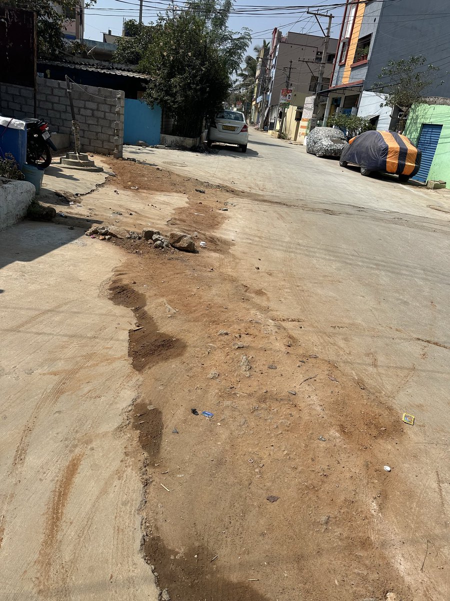 Kaleem18176946's tweet photo. @HMWSSBOnline @HMWS @hmwssbed  I have been informing the HMWS authorities about the patch works that has to be done as the roads were damaged for laying HMWS water line since 1year at Sri Krishna Nagar,Suraram..Requesting to take immediate action and complete the patch works https://t.co/gdhrxU56Be