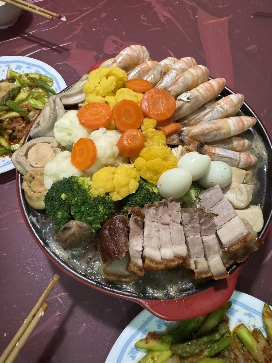 Rickneoh's tweet image. This is what chinese new year all about 
💙🥰❤️
#CNY2026 #CNYCelebration #RickConnect #sg