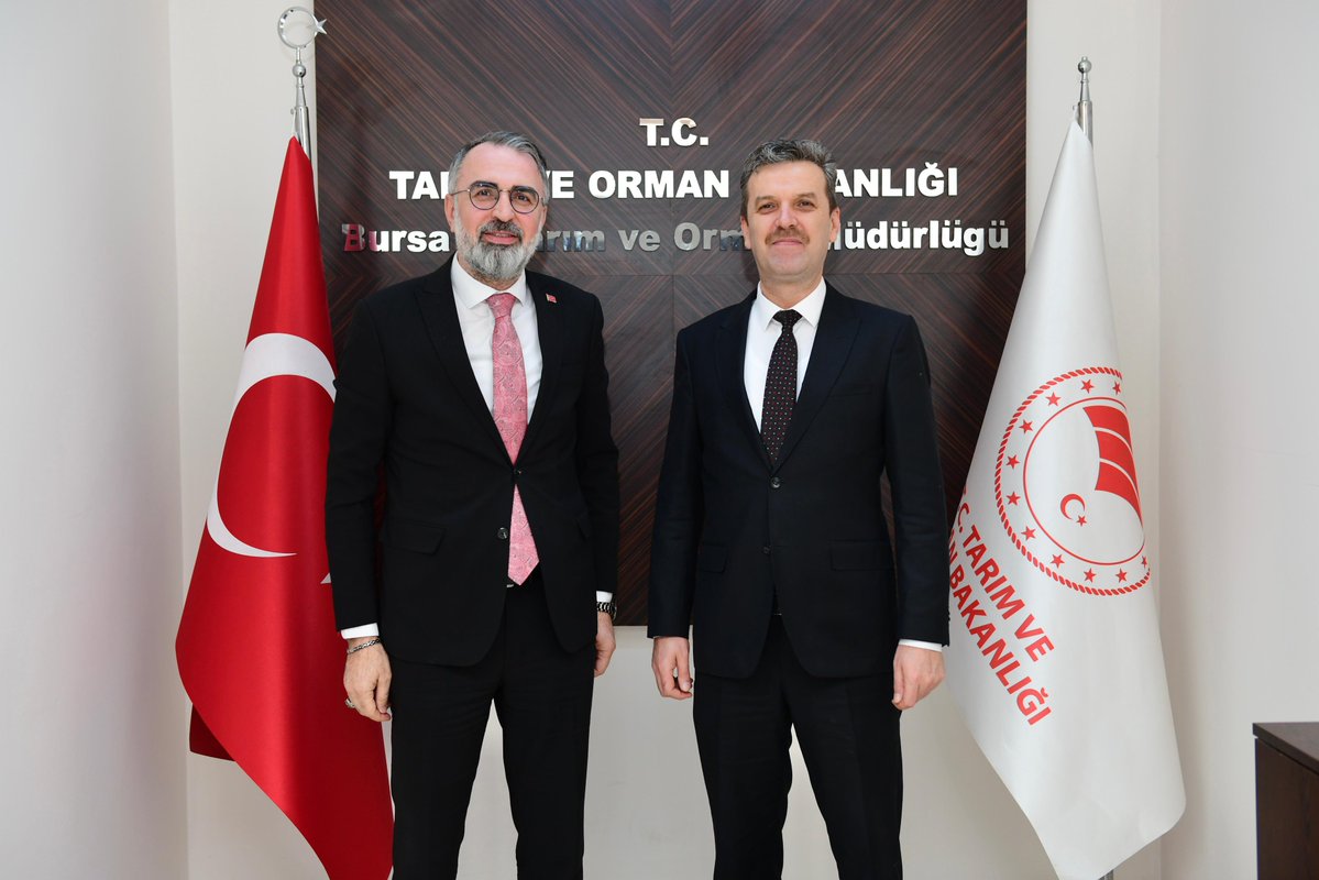 İl Tarım ve Orman Müdürümüz İbrahim Acar’ı ziyaret ederek Kestel’imizde tarım ve hayvancılık alanında yürütülen çalışmalar ile önümüzdeki döneme dair projeler hakkında istişarelerde bulunduk.

Misafirperverlikleri ve katkıları için kendilerine teşekkür ediyorum