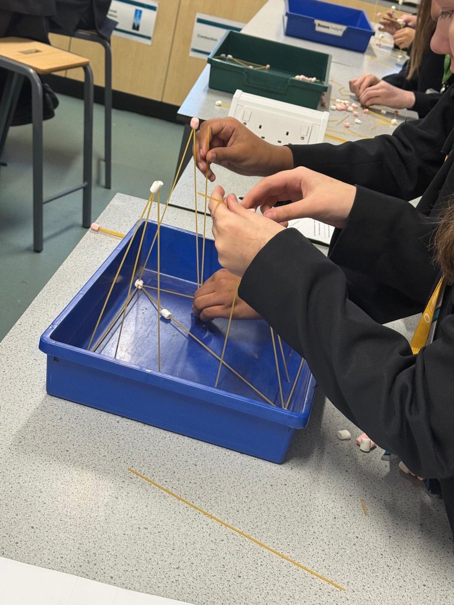 Oulder Hill Leadership Academy tweet media