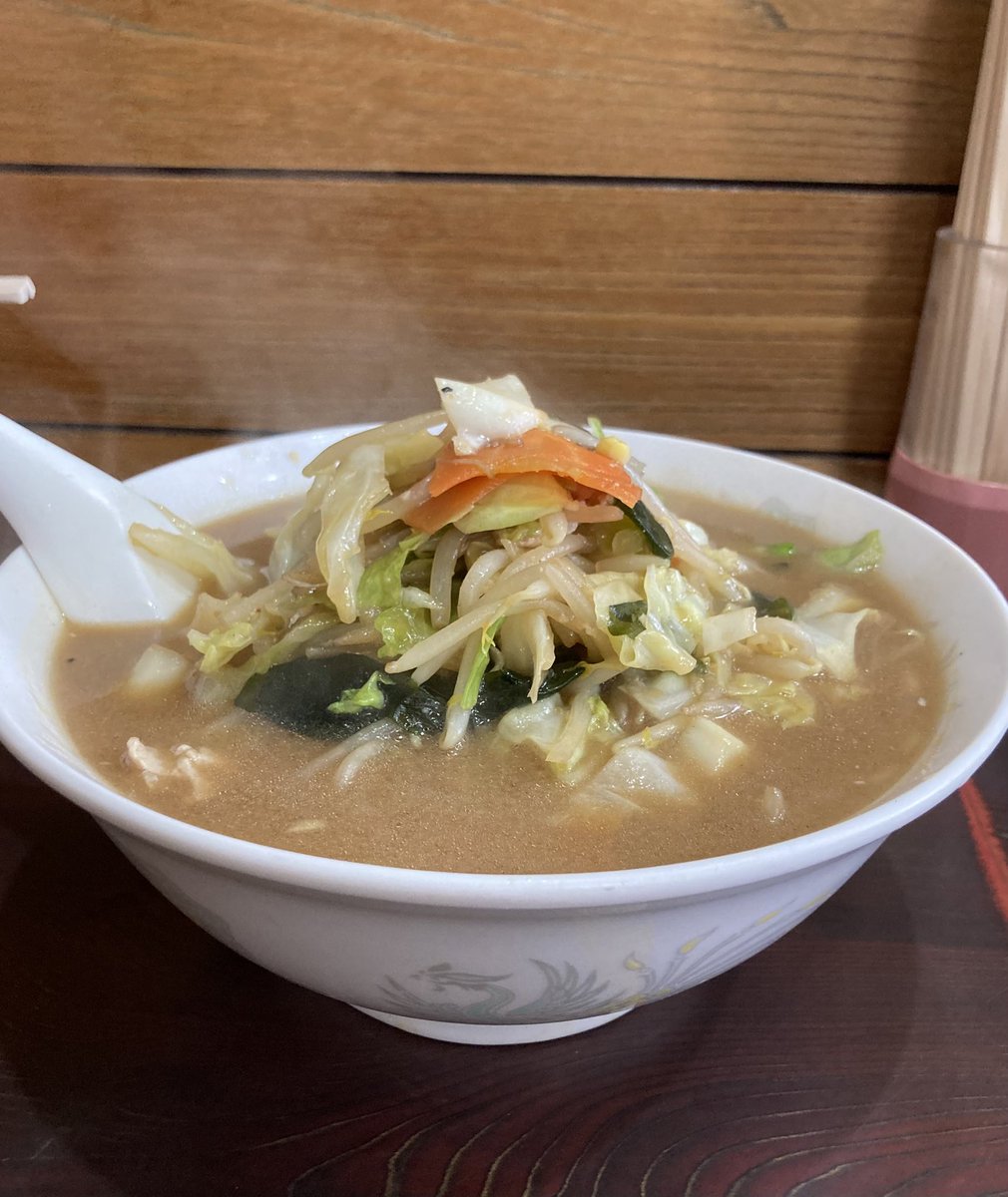 _ixxxa's tweet photo. 長岡　西華苑
みそ中華

安定の美味しさです☺︎

#新潟ラーメン https://t.co/CidNYLb2PJ