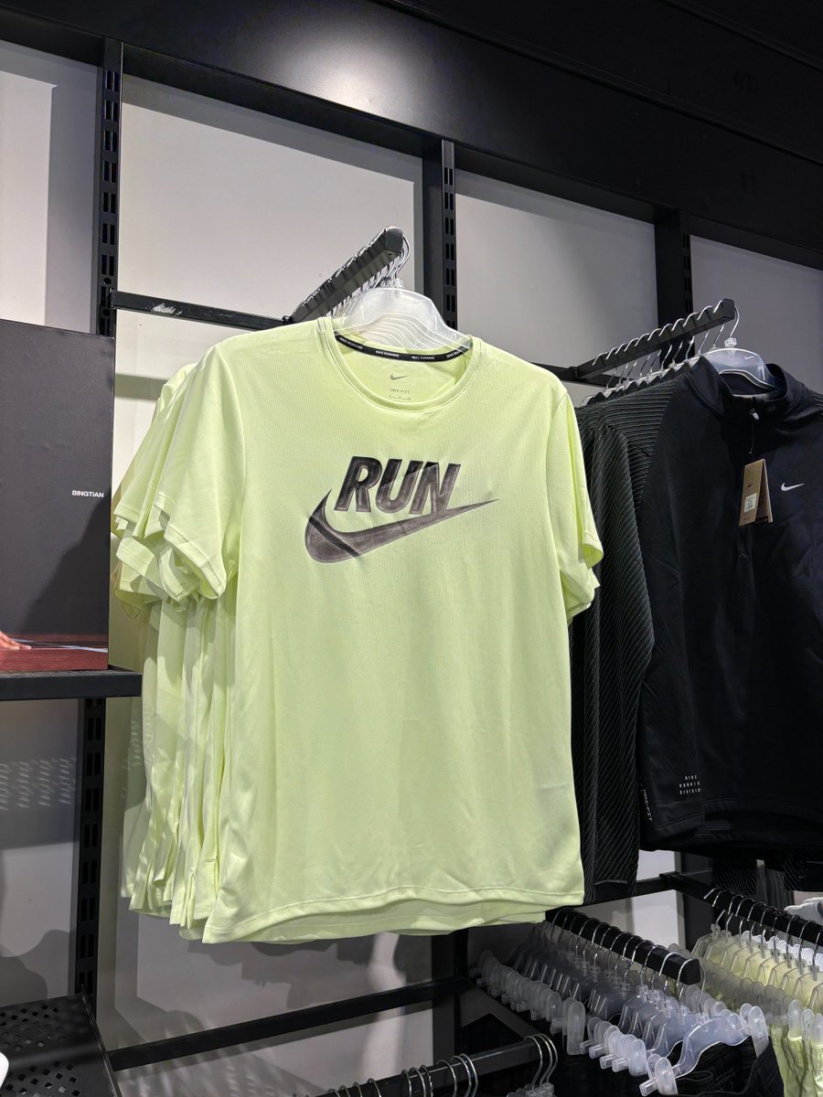 manchesterfort's tweet image. Running season is here, do it in style with @Nike

Performance running clothing and essential gear available in-store.

#ManchesterFort #NikeRunning #RunReady #JustDoIt