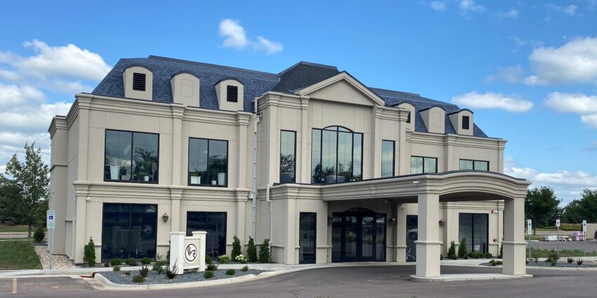 MarktheSpaman's tweet image. Former Allure Health building to be new home for medical spa ~ siouxfalls.business/former-allure-… via @bizsiouxfalls South Dakota. #medspa