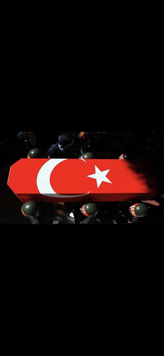 Allahım rahmet eylesin mekanı cennet olsun inşallah:(
Rabbim şehidimizin ailesine sabırlar versin🇹🇷