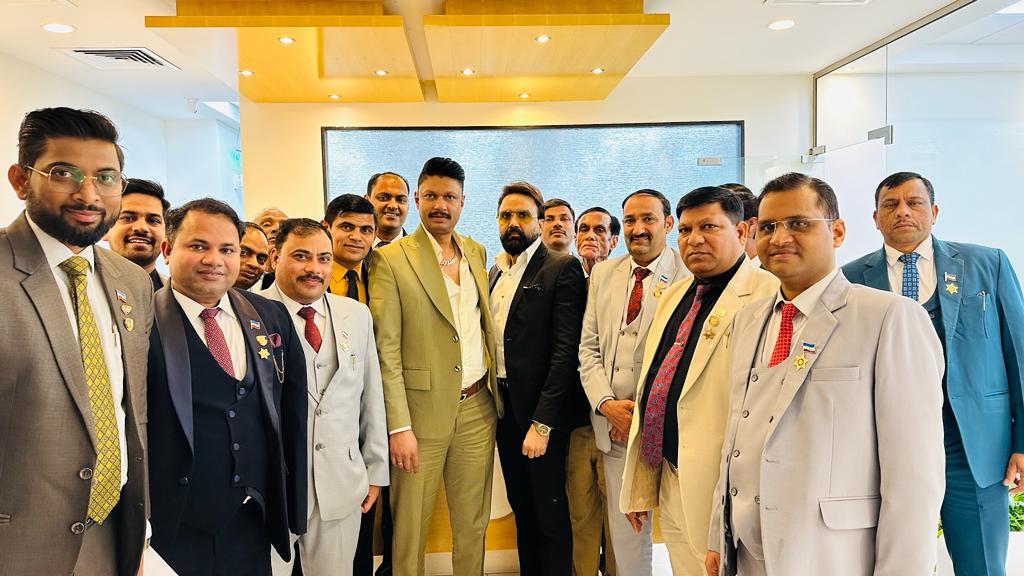 KumartPard45222's tweet photo. 🚨 #SagaScam – सरकार और मीडिया तक पहुंचनी चाहिए ये आवाज!
ये 7 सोसाइटियां सहकारिता मंत्रालय से रजिस्टर्ड थीं और उनकी निगरानी में चल रही थीं:
Loni Urban Multi-State Credit & Thrift Co-operative Society (LUCC)
LJCC
Human Welfare Credit & Thrift Co-operative Society
SSV Co-operative Society
SS Credit Co-operative Society
Wishvaas Co-operative Society
Yashodeep Co-operative Society
मिनिस्ट्री की निगरानी में पूरे भारत के 16 राज्यों में 25,000 करोड़ से ज्यादा की ठगी!
45 लाख गरीब परिवार बर्बाद हो गए – ये एक आदमी का पैसा नहीं, लाखों गरीबों का खून-पसीना है! बच्चे भूखे सो रहे हैं, घर टूट रहे हैं।
दिल्ली में FIR दर्ज है, EOW में भी FIR हो रखी है, लेकिन EOW कोई कार्रवाई क्यों नहीं कर रहा? ऑडिट क्यों नहीं हुआ? इतनी बड़ी ठगी कैसे हो गई?
समीर अग्रवाल दुबई में फरार, शबाब हुसैन 4 फरवरी को मुंबई कोर्ट में हाजिर होने वाला था – अब क्या हुआ? कोई अपडेट क्यों नहीं?
@narendramodi @AmitShah @myogiadityanath @pushkardhami
@CooperativesGoI @CBIHeadquarters @EDIndia @DelhiPolice @EOWDelhi
@rahulkanwal @RubikaLiyaquat @amishdevgan @anjanaomkashyap @ArnabGoswamiRT @SudhirChaudhary
@aajtak @ZeeNews @IndiaToday @ABPNews @RepublicBharat @ndtvindia
मैं पीड़ित Pardeep Kumar (@KumartPard45222) हूं।
सरकार चाहे तो मैं पूरा बयान देने को तैयार हूं – बताऊंगा किन-किन लोगों को गिरफ्तार करने से पैसा वापस निकल सकता है।
मीडिया चुप क्यों? इतना बड़ा स्कैम, कोई कवरेज नहीं?
पब्लिक जागो! हर शेयर से गरीबों को न्याय मिलेगा।
45 लाख लोग इंतजार कर रहे हैं – अब चुप नहीं बैठेंगे!
#पैसे_वापस_दो #SagaScam #LUCCScam #SagaGroupScam #JusticeFor45Lakh #FinancialFraud #BoycottSilentMedia #सहकारिता_मंत्रालय_जवाब_दो