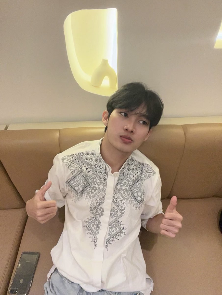 ✮αη✩ tweet media