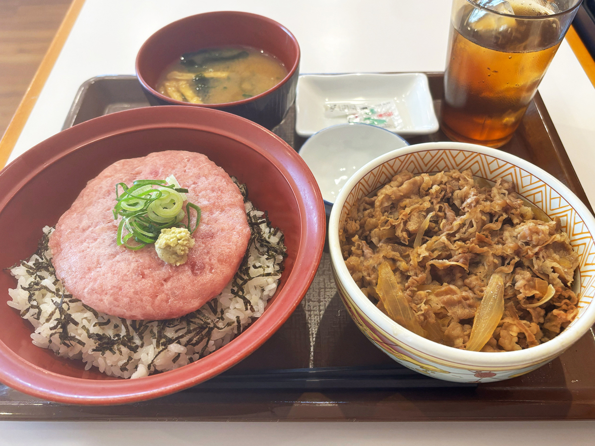 まぐろWセットで1日を締められる幸せ*.( ˘ ˘ ).* #すき家