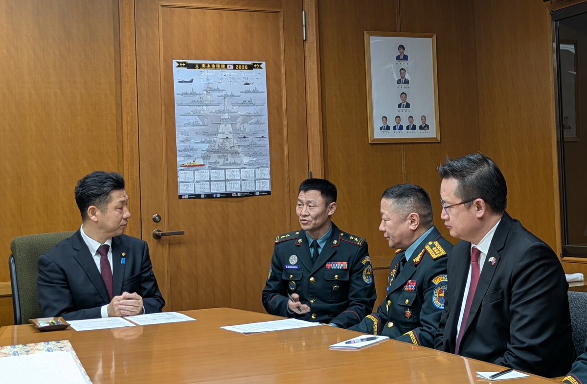 ModJapan_en's tweet image. On February 25, PVM Wakabayashi received a courtesy call from Chief of the Mongolia General Staff, Mr. Ganbyanmba, and concurred to further promote defense cooperation and exchanges in a wide range of areas including high-level exchanges🇯🇵🤝🇲🇳
#JMOD #JSDF #Mongolia