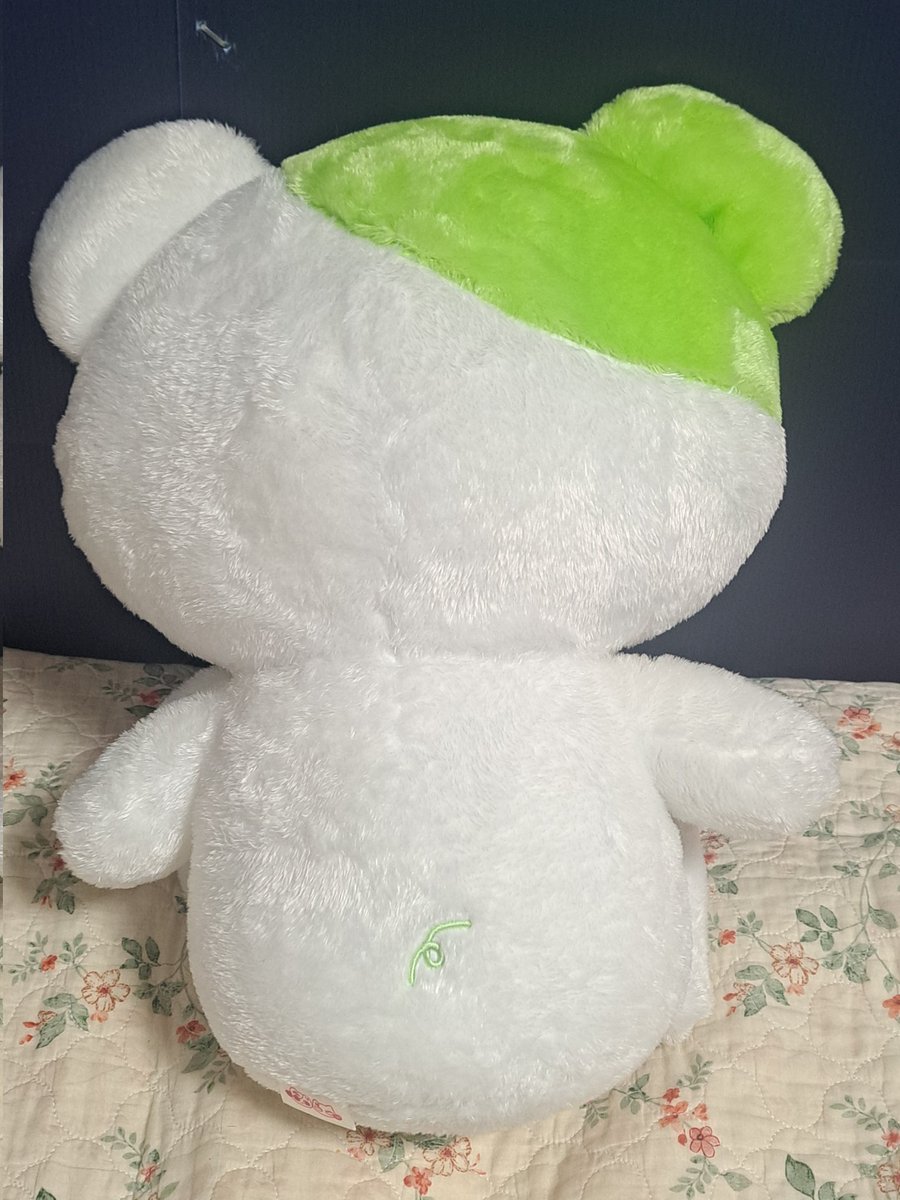 MinorOtaku's tweet photo. 앤팀 변의주 의주 대왕 메론쭈 40cm 인형 양도

이사 문제로 급처 올려요. 눈에 띄는 이염 없고 먼지는 조금 붙어있습니다. 개봉전시해서 하자 민감하신 분들은 비추드려요.
특전 분실해서 인형만 3.0에 올립니다.

일택 +0.34 https://t.co/8BmU4Yxoj5